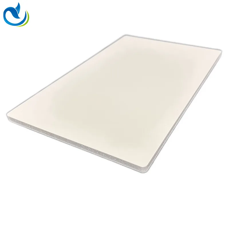 SPC-wandpaneel met zwart accent en structuur